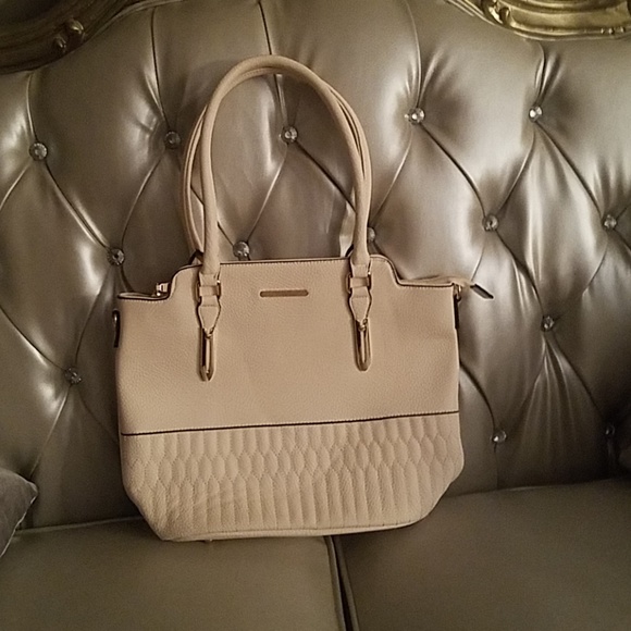 Purses - Picture 5 of 8